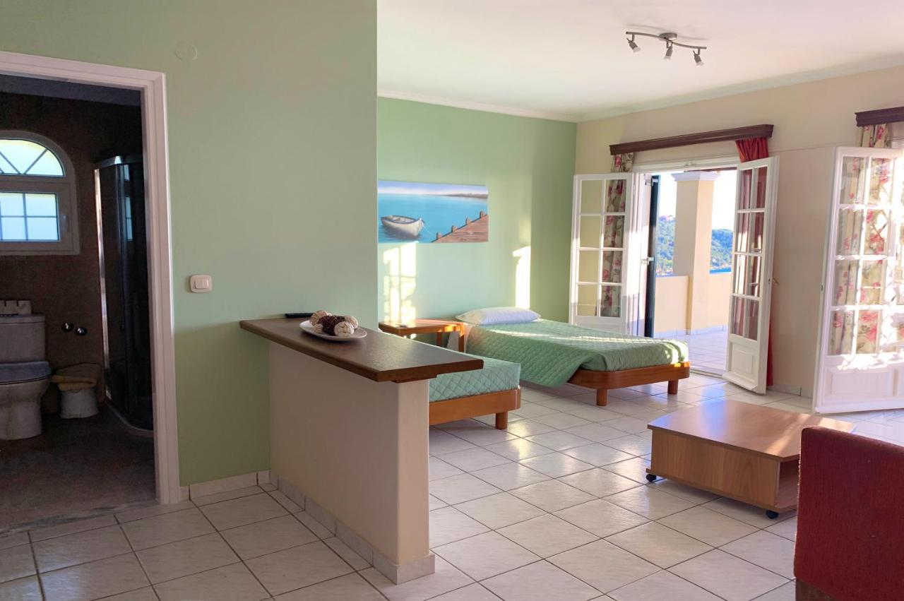 Natalia Apartment B With Panoramic Sea Views Of Agios Gordios Bay Екстер'єр фото